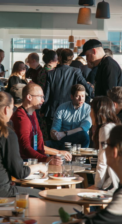 Upgrade HR with Fusion AI