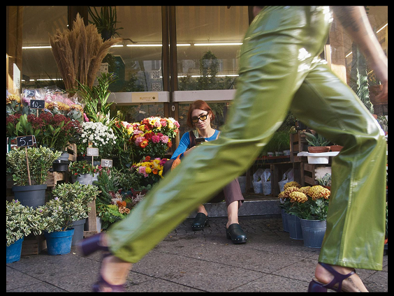 The founder who acts versus the founder who waits